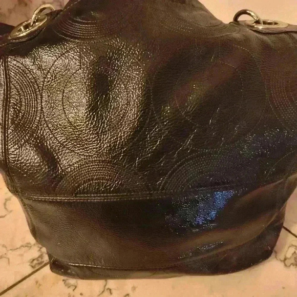 COACH VINTAGE PATENT SIGNATURE TOTE - Picture 2 of 9
